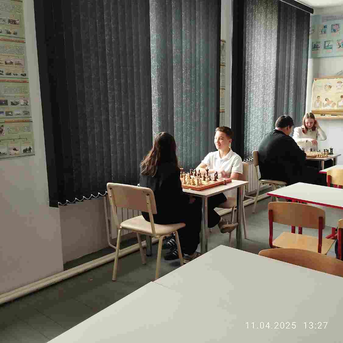 Оборудованная зона для шахмат.